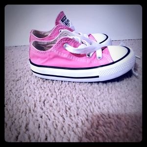 Toddler pink Converse